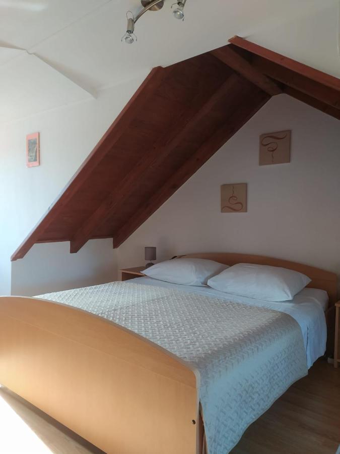 Apartment Room Parcina 特罗吉尔 外观 照片