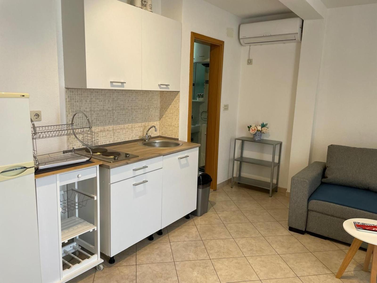 Apartment Room Parcina 特罗吉尔 外观 照片